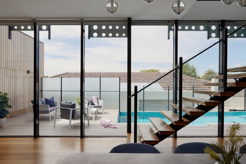 Porcelain and Sintered Slabs vs Natural Stone — Where the Market Is Actually Splitting